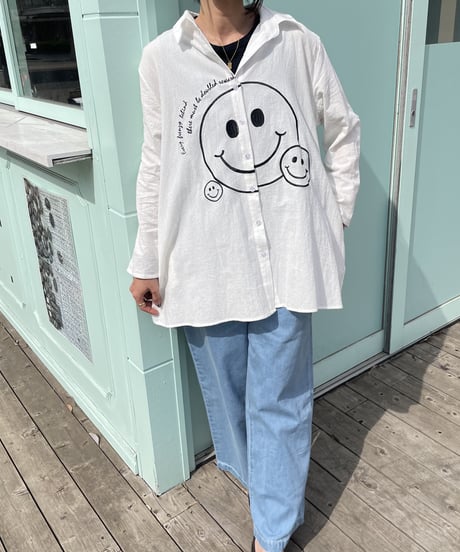 刺繍ニコちゃんオーバーサイズシャツ(ホワイト)