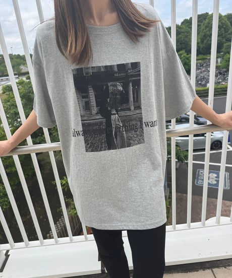モノクロフォトプリントTシャツ(グレー)