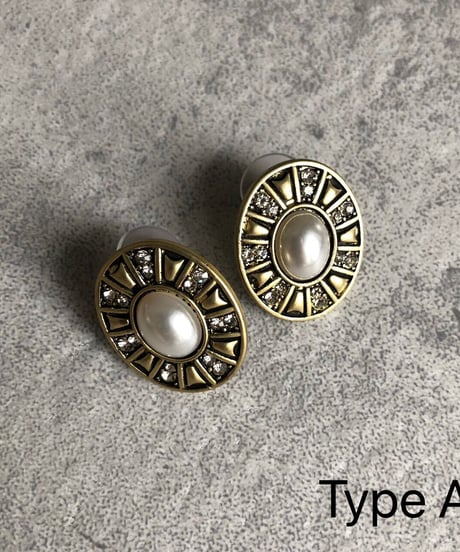 遊び心あるデザインピアス（3type）