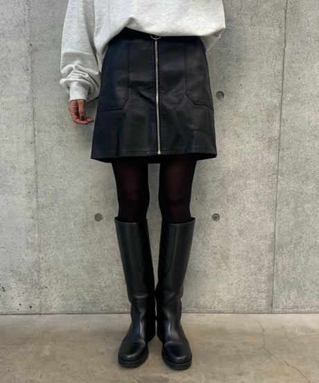 フェイクレザースカート