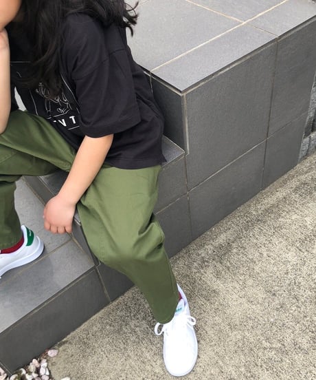 【kids】ストレッチ入り！ウエストゴムツイルテーパードパンツ・カーキ(110~150)
