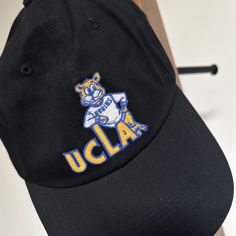 UCLAロゴ刺繍キャップ（ブラック） | COPINE