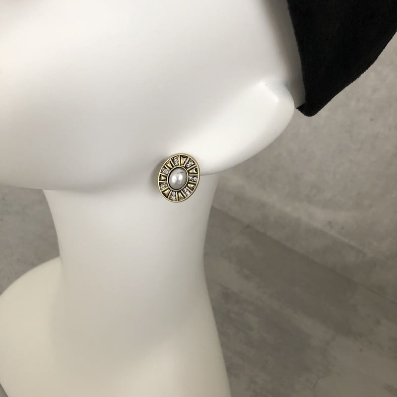 遊び心あるデザインピアス（3type） | COPINE