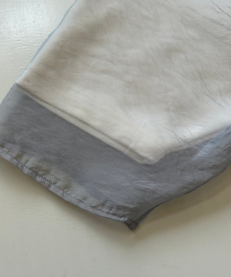 オーガンジーレイヤードロゴTシャツ(グレー)