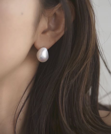 [nude] bubble pearl STUD ピアス/イヤリング（white）