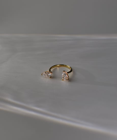 moissanite shape ring