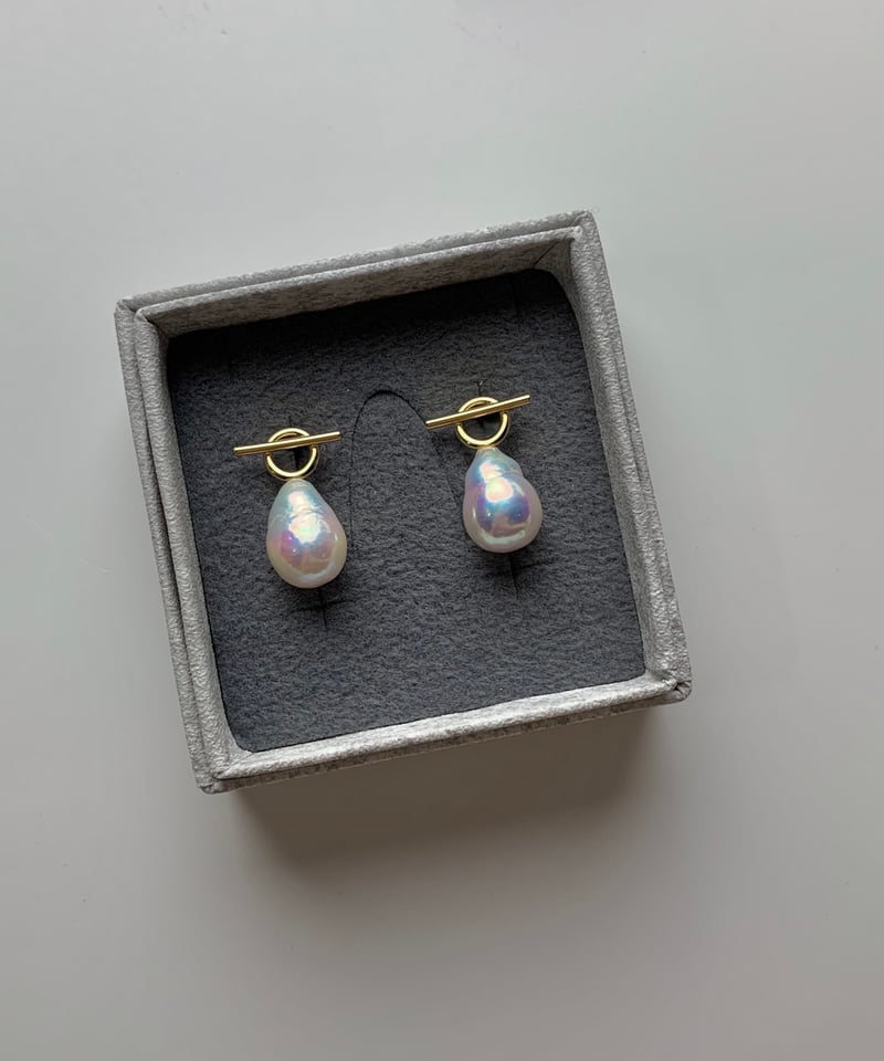 mantel pierce × baroque pearl（white） | ripsalis