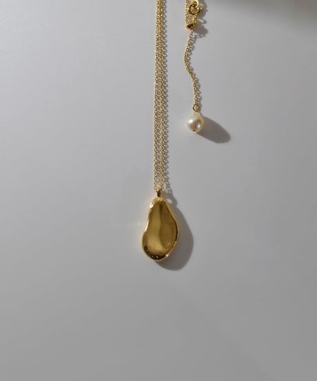 puddle necklace