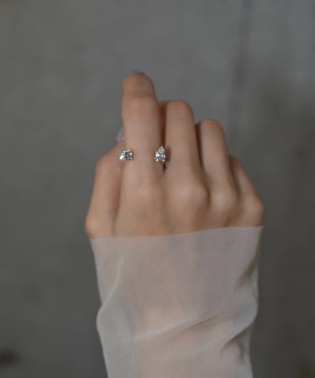 moissanite shape ring