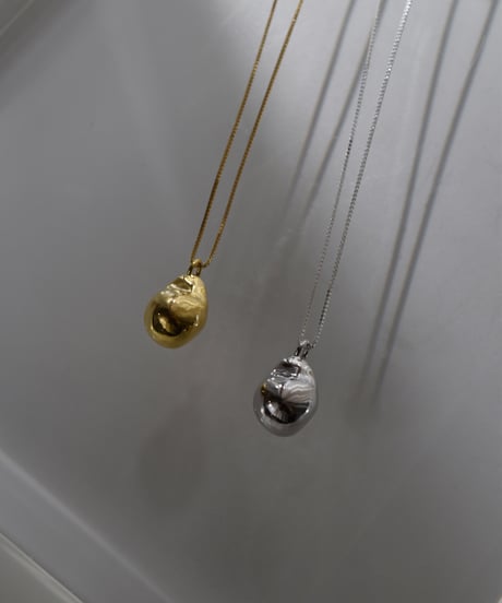 metal baroque necklace
