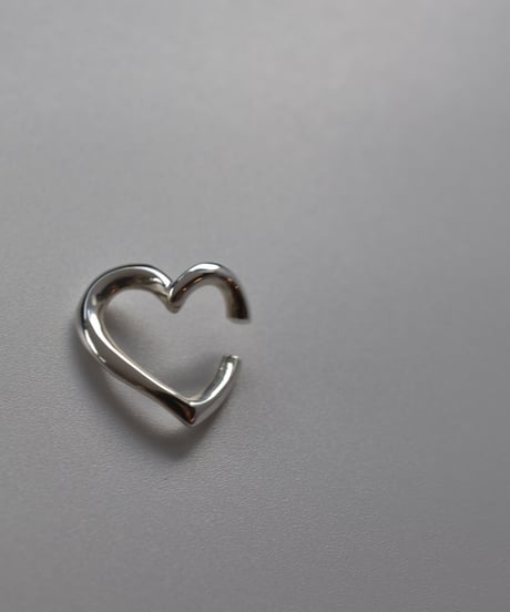 twist heart ear cuff〈single〉