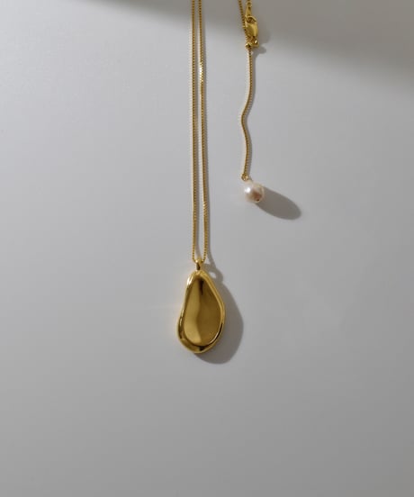 puddle necklace