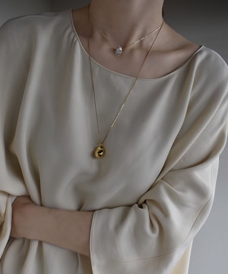 metal baroque necklace