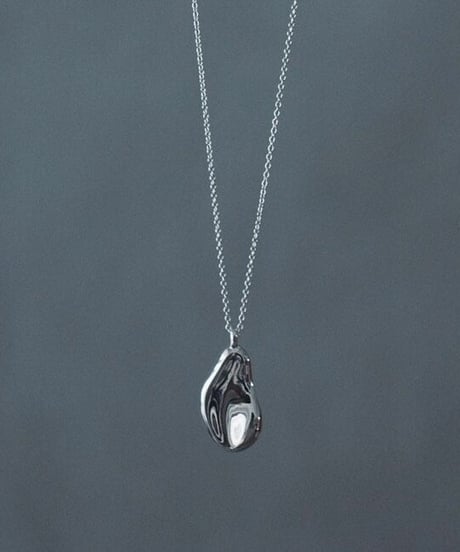 puddle necklace