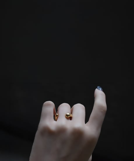 HUG ring