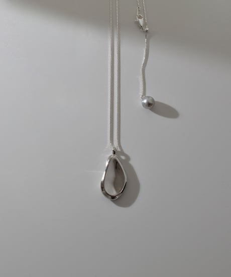 puddle necklace