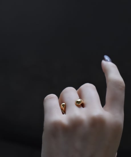 HUG ring