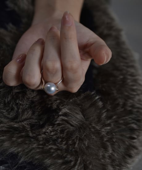 omega pearl ring