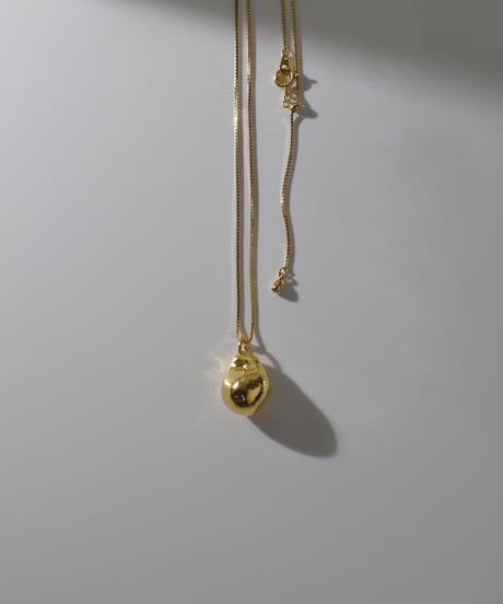 metal baroque necklace