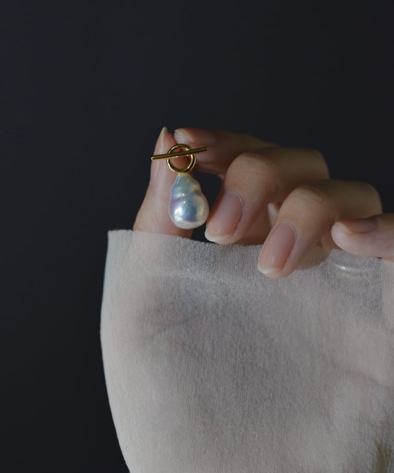 mantel pierce × baroque pearl（white） | ripsalis