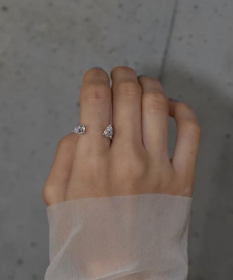moissanite shape ring