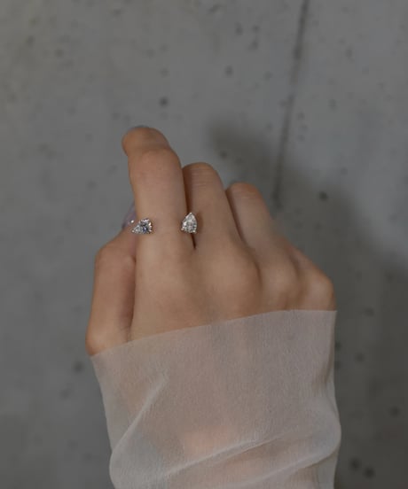 moissanite shape ring