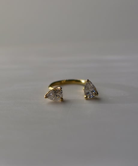 moissanite shape ring
