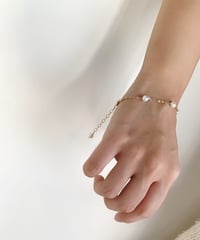 【美品】ripsalis float pierce【Sランク】 バロックパール float pierce【Sランク】 | ripsalis