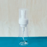 泡で出るポンプ容器