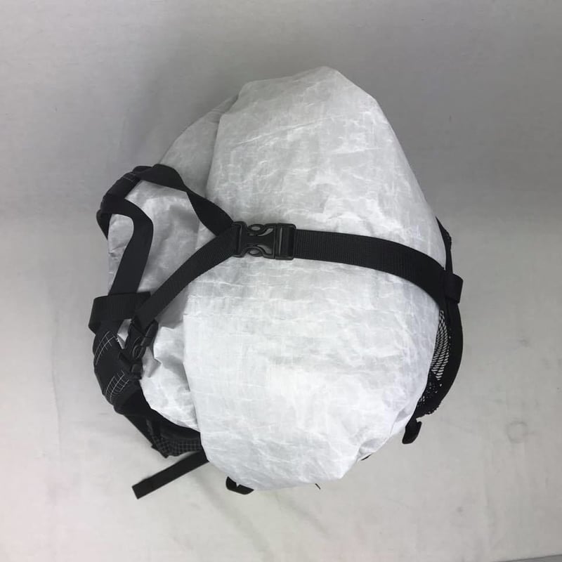 Hyperlite Mountain Gear / 2400 Windrider WHI