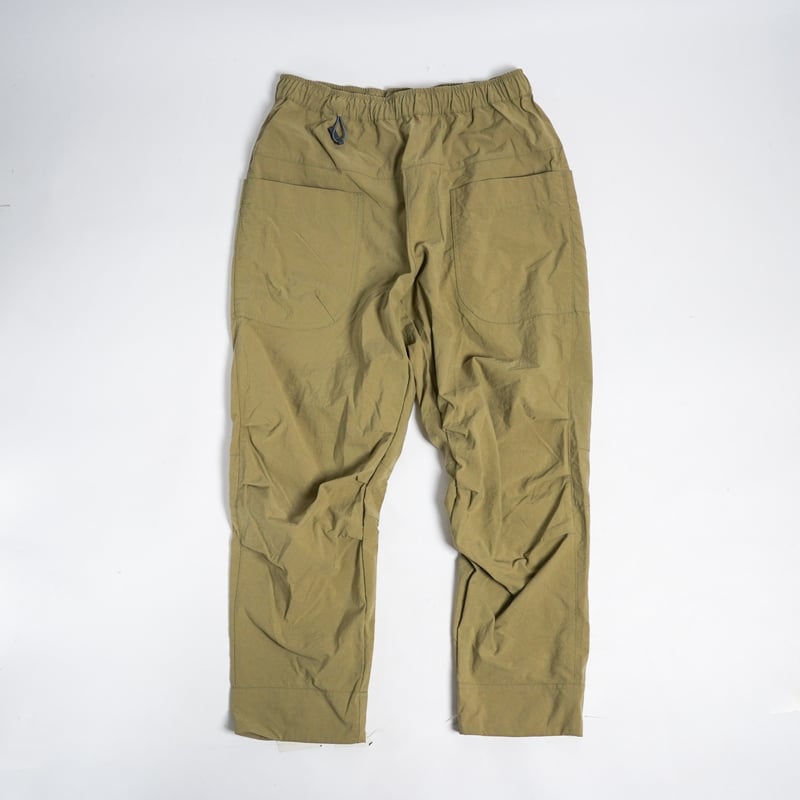 カーキ色 ナイロンパンツ　90s ヴィンテージ　一点物 カーキ色 ナイロンパンツ 90s ヴィンテージ 一点物 カーキ色