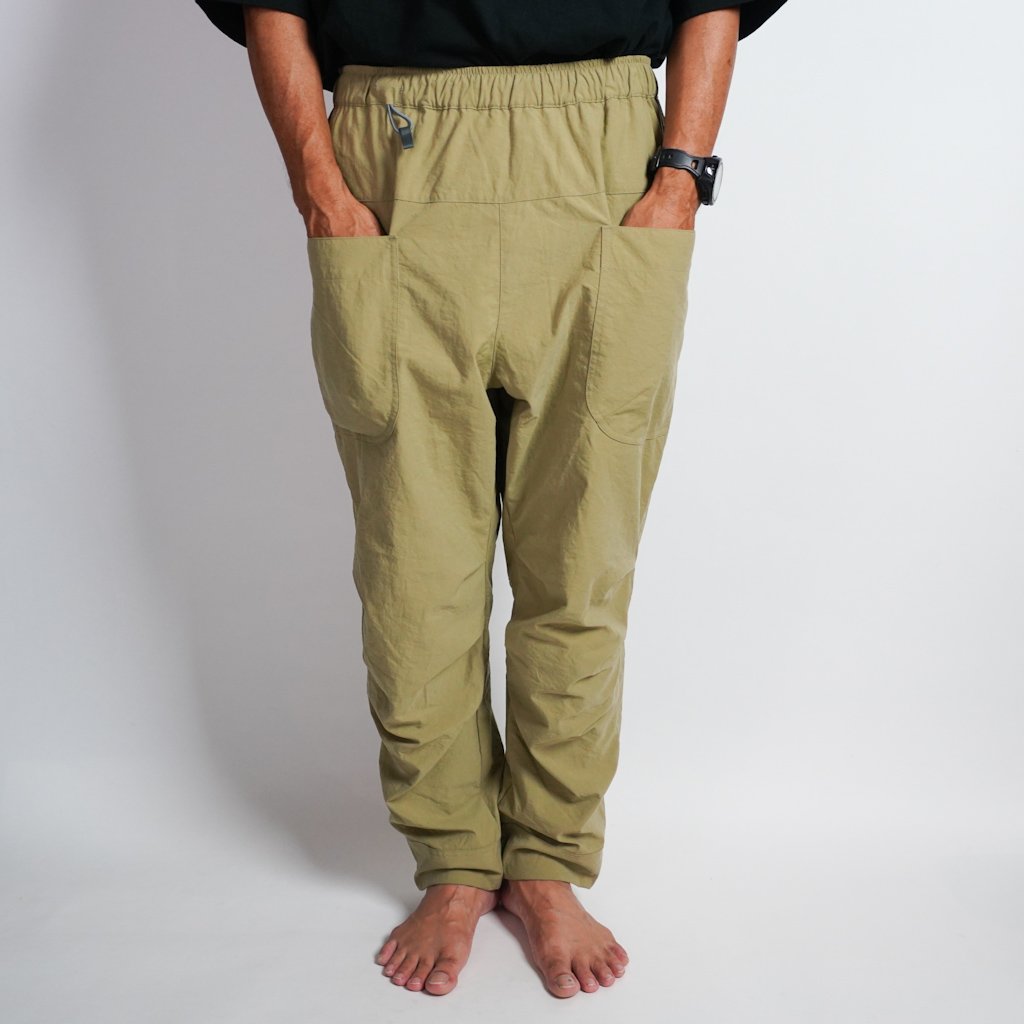 AXESQUIN ELEMENTS アクシーズクインエレメンツ ヴィンテージナイロンのパンツ fit=scale-down,w=1200