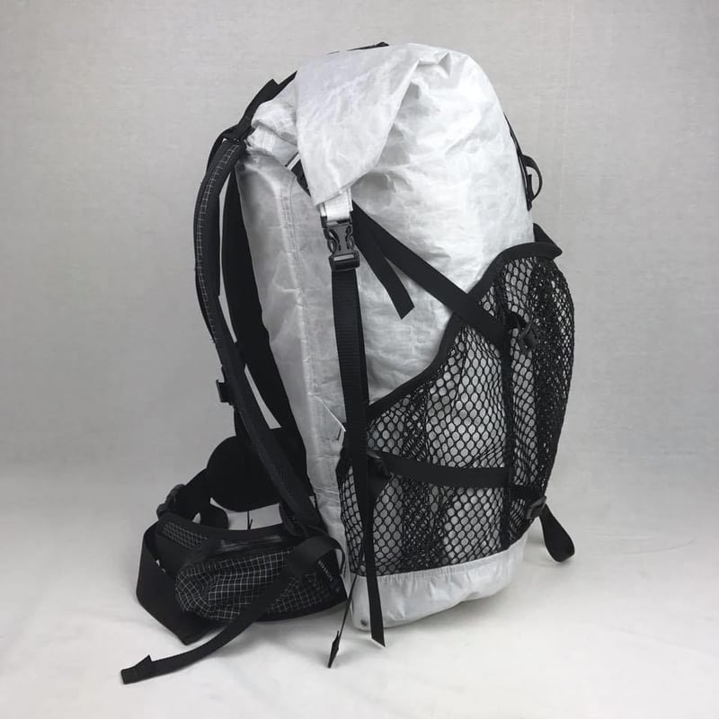 HMG Windrider 2400 White Middle 新品未使用 Hyperlite Mountain Gear / 2400 Windrider WHI