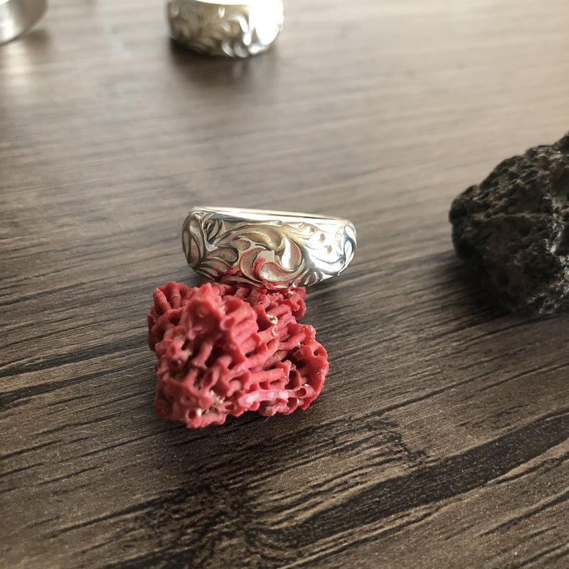 甲丸唐草模様リング N 925シルバー | Voyage Jewelry Japan 甲丸唐草模様リング N 925シルバー | Voyage Jewelry Japan