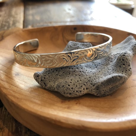 ラモーナデルソル　唐草バングル　唐草模様 ラモーナデルソル 唐草バングル 唐草模様 br1127bl_1.jpg