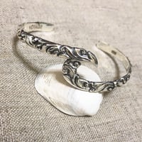 ウェーブ バングル 手彫り唐草文様  925シルバー