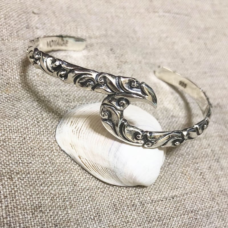 フラワーバングル　唐草 楽天市場】ポイント2倍!!ファーストアローズ K18インディアンフラワー