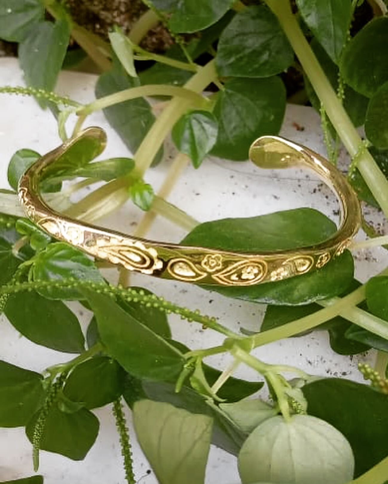 ペイズリー＆フラワー バングル 真鍮 | Voyage Jewelry Japan