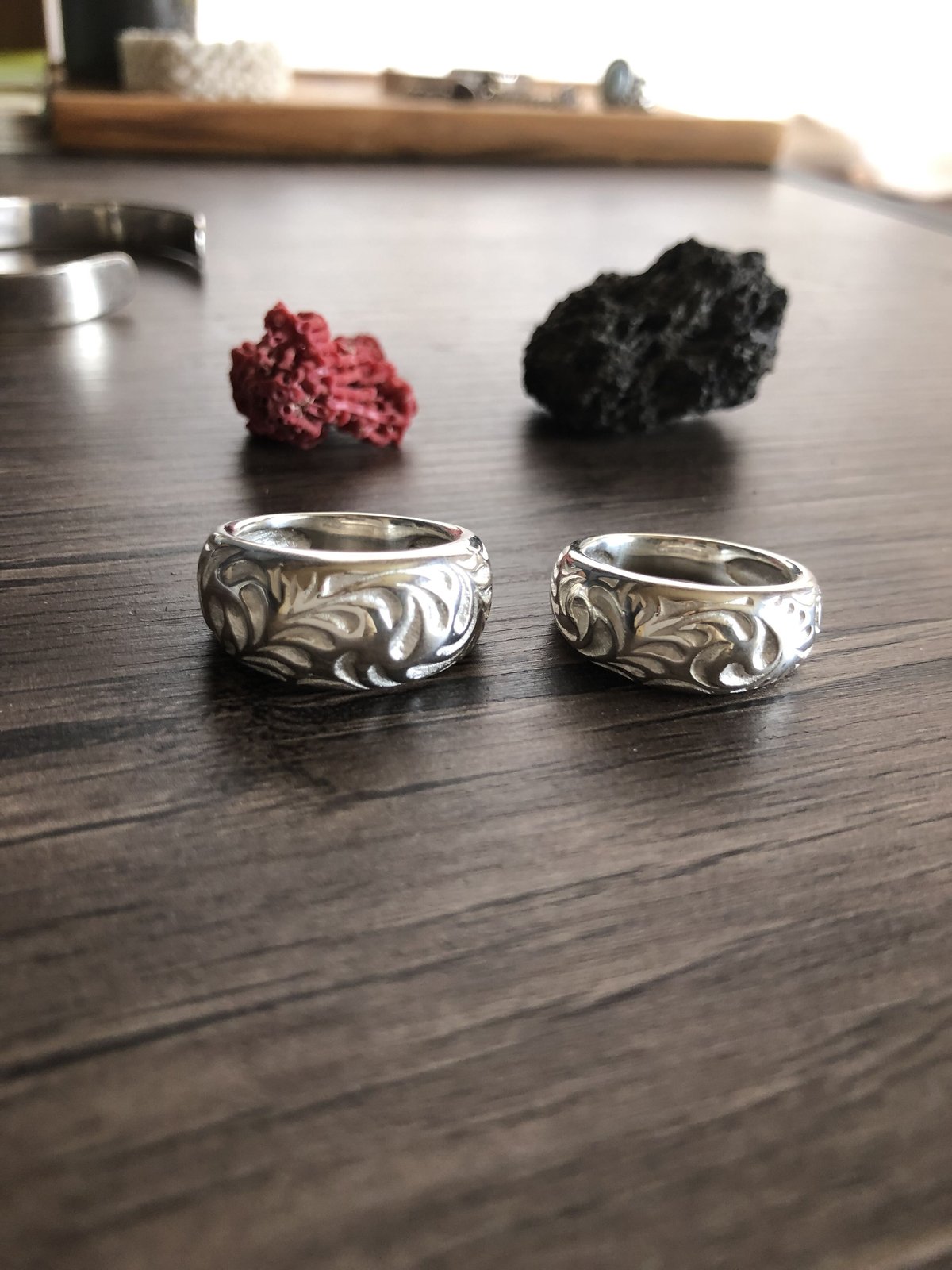 甲丸唐草模様リング W 925シルバー | Voyage Jewelry Japan 甲丸唐草模様リング W 925シルバー | Voyage Jewelry Japan