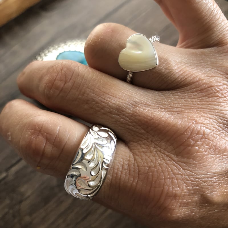 甲丸唐草模様リング W 925シルバー | Voyage Jewelry Japan 甲丸唐草模様リング W 925シルバー | Voyage Jewelry Japan