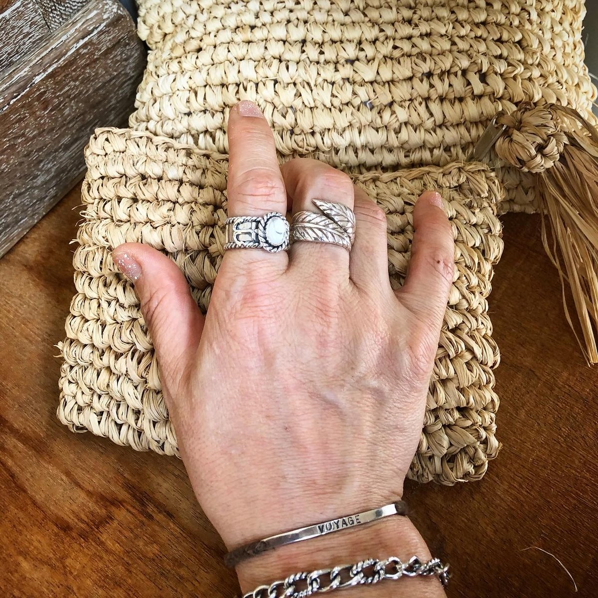 アンカーリング w/ホワイトハウライト 925シルバー | Voyage Jewelry J