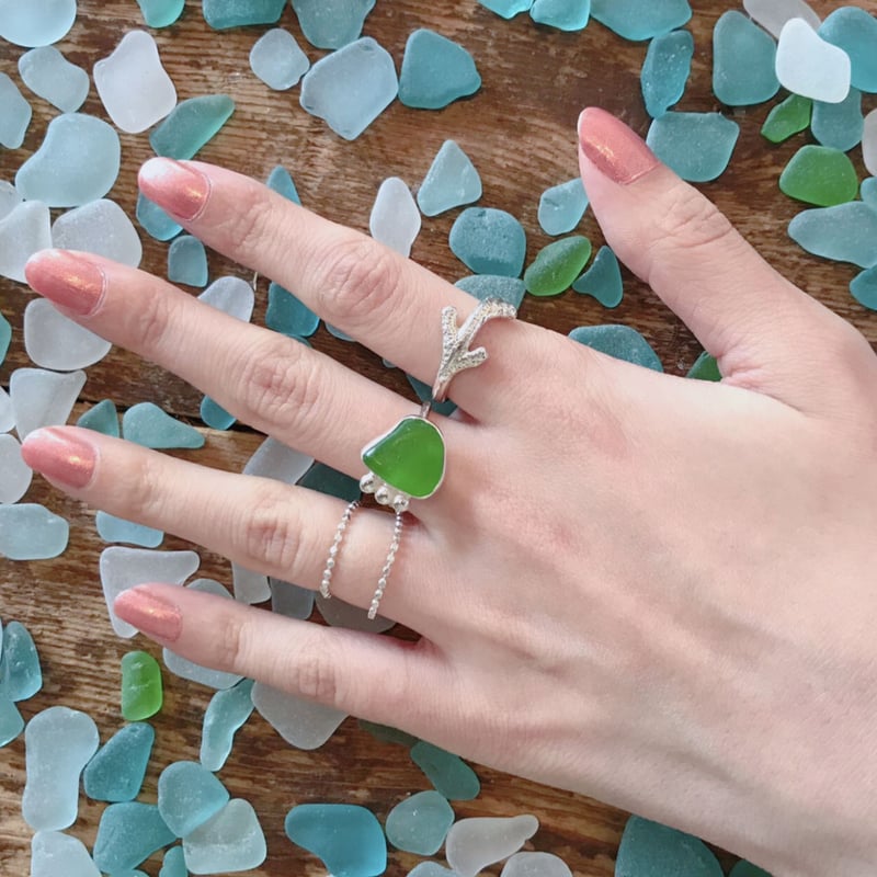 シーグラス リング w/ボール付き リング 925シルバー | Voyage Jewelry