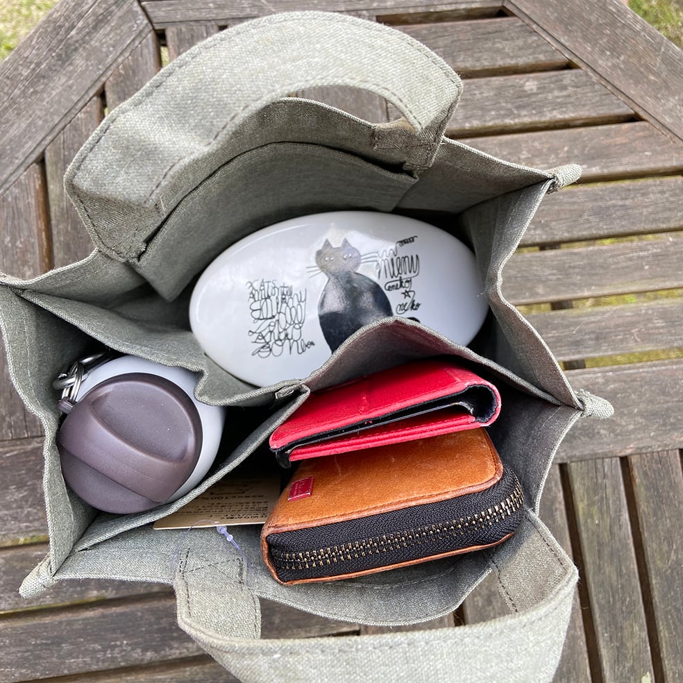 NO CAT NO LIFE 仕切りが動くキャンバストートバッグ | ひそかな