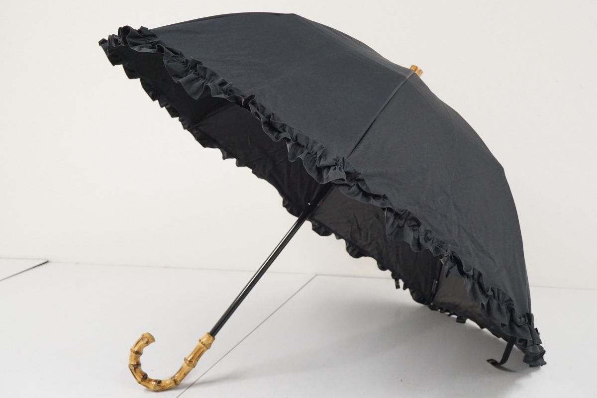 サンバリア100 完全遮光折日傘 USED美品 2段フリル ブラック 遮熱 UV 折りたたみ傘 50cm 中古 ブランド FS6319