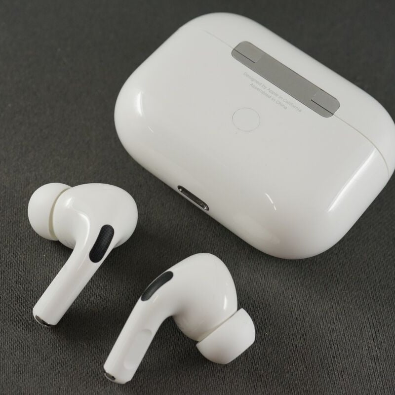 Apple Airpods 「2世代 充電ケース 」動作確認済　即日発送