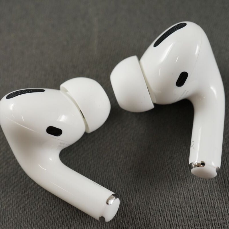 Apple AirPods Pro 充電ケース USED超美品 ワイヤレス充電