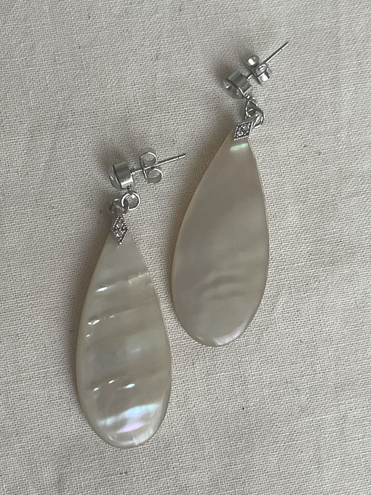 しずく型 Cタイプ ピアス・イヤリング シルバー | Luminous.Lien しずく型 Cタイプ ピアス・イヤリング シルバー | Luminous.Lien