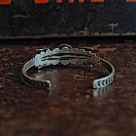 Russell Sam ／ OLD STYLE BANGLE "Spiny Oyster"