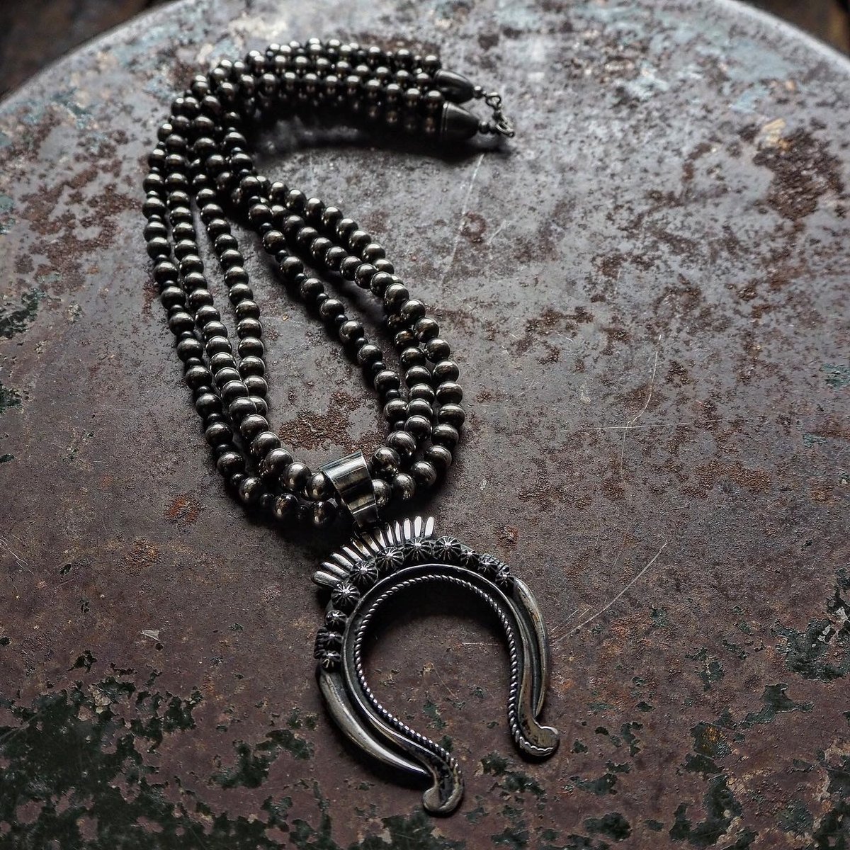 Robert Kelly ／ Naja Top＆Silver Beads Necklace |