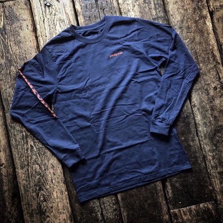patagonia / ﾃｷｽﾄ ﾛｺﾞ ﾛﾝｸﾞｽﾘｰﾌﾞTEE